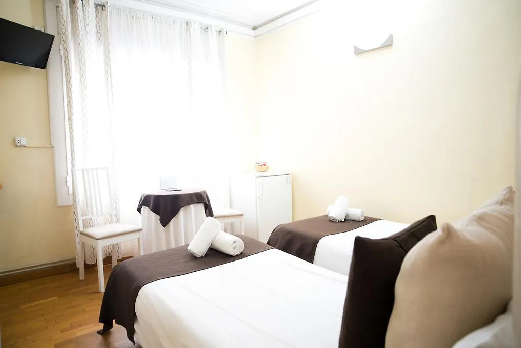 Petit Hotel-1